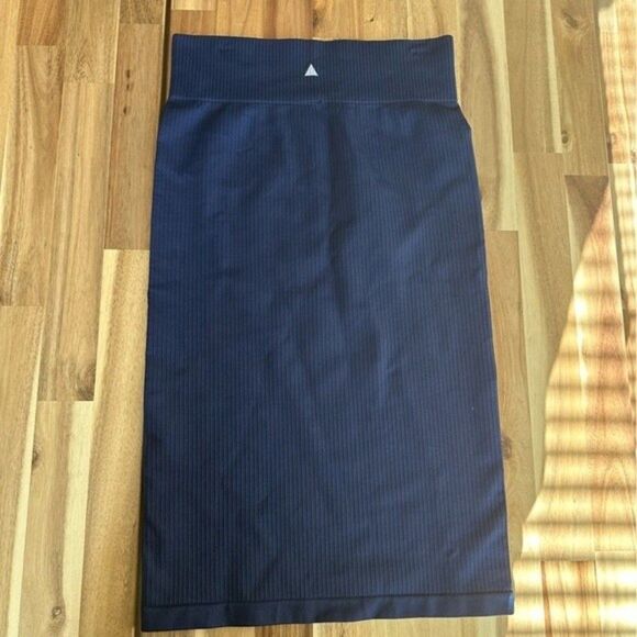 Balance Athletica Women’s Seamless Linear Midi Bodycon Skirt - Picture 2 of 4